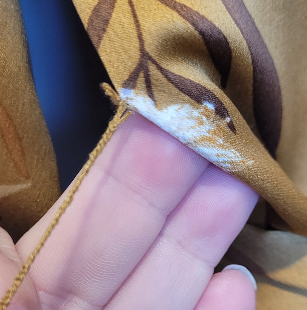 Express x Rocky Barnes Wrap - Picture 2 of 3